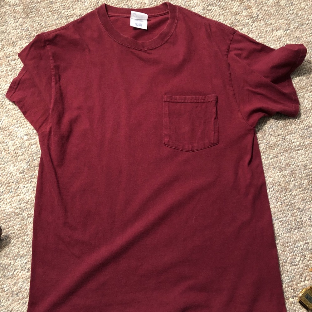 Men’s Medium Maroon Pocket T-Shirt